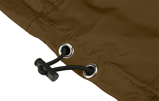 Integrated bungee drawcord with barrel lock provides customized fit.